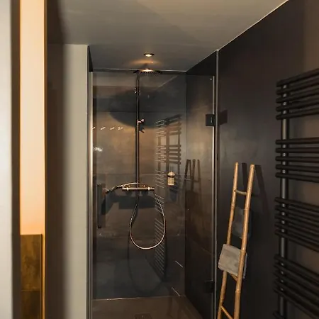 Le Clos Du Rempart & Jacuzzi Ciney